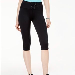 *NWT* Material Girl Active Lace-Up Cropped Legging